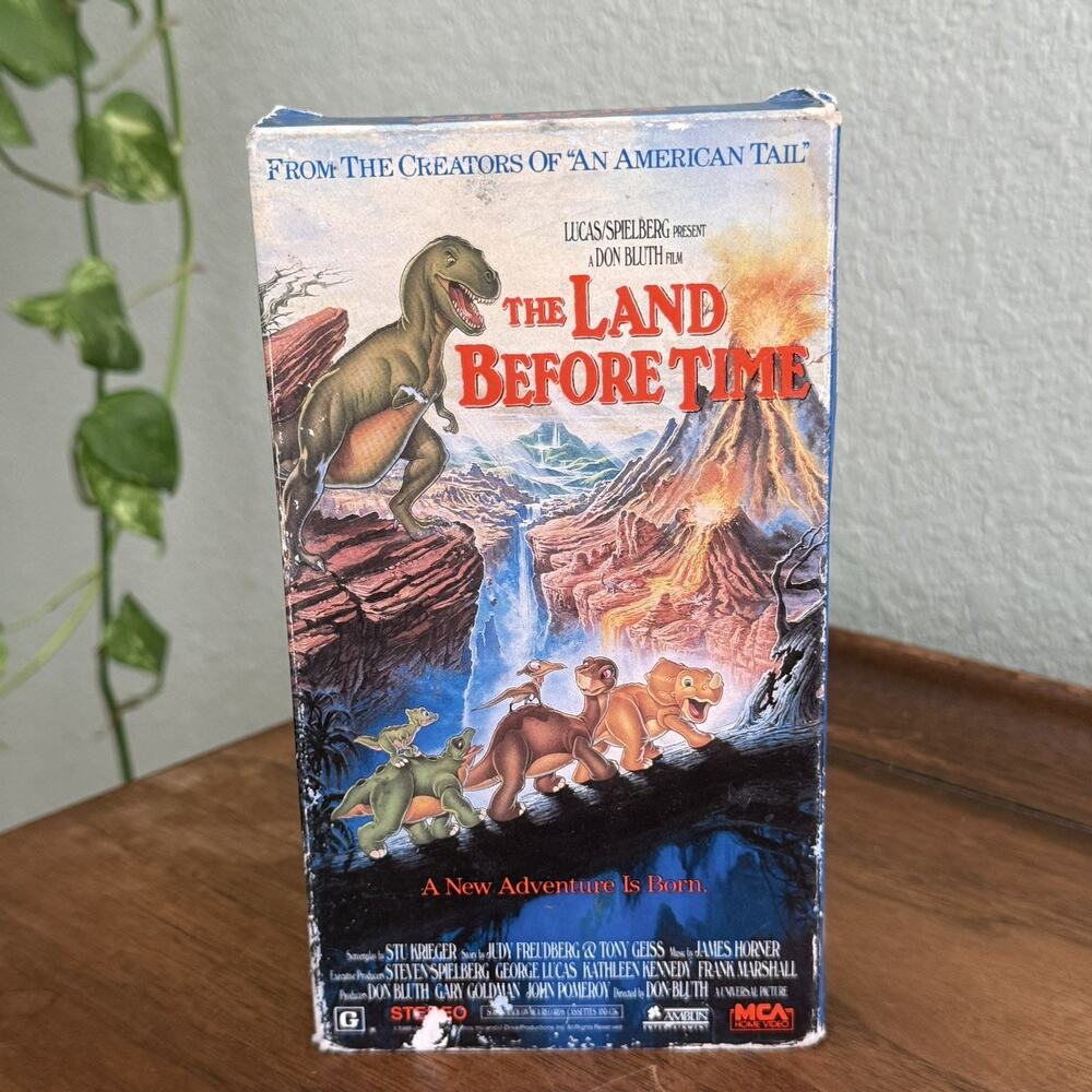The Land Before Time a New Adventure Is Born VHS Tape